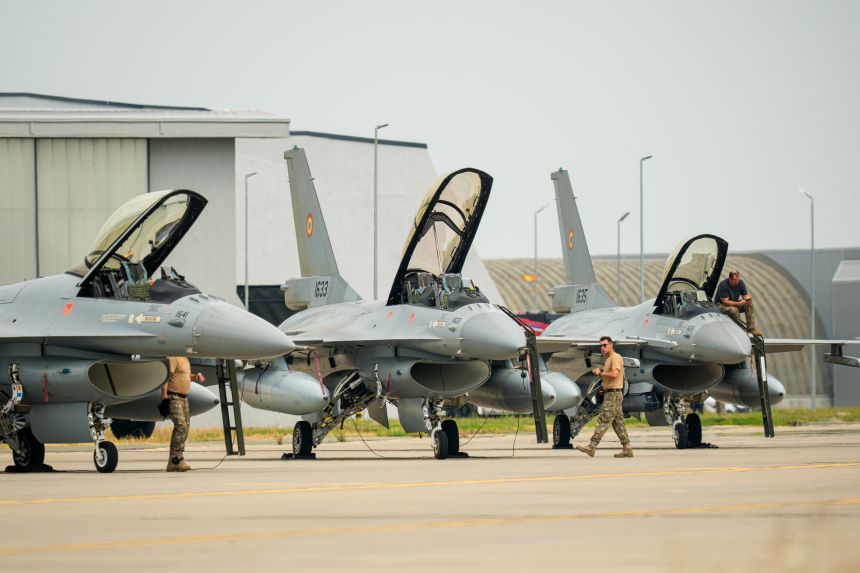 NATO Fighter Jet Downs Drone-worldfrontng.com