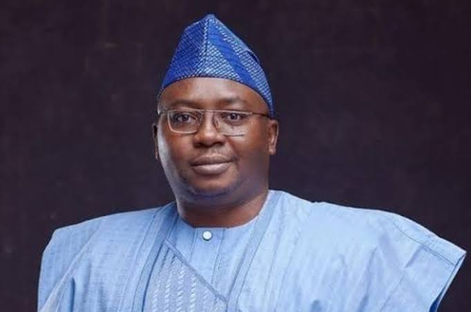 adelabu-worldfrontng.com