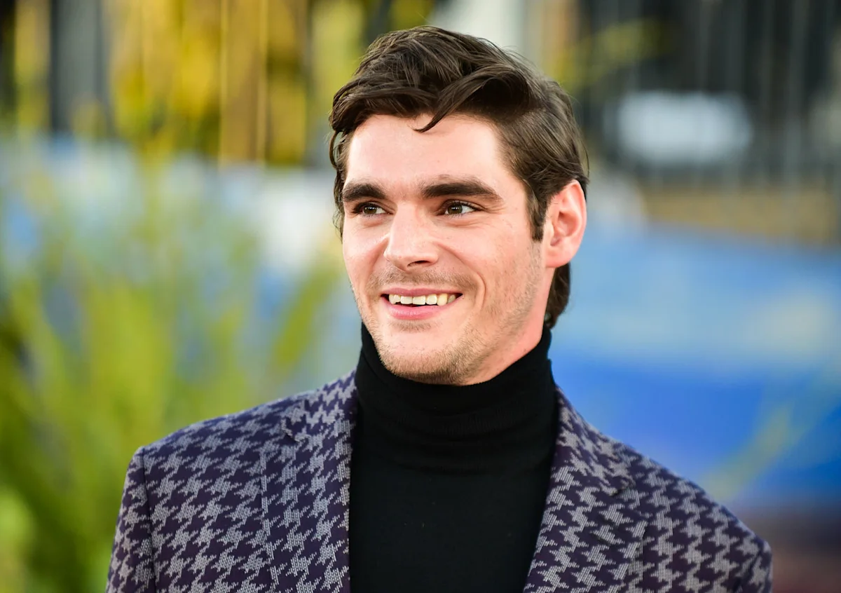RJ Mitte-worldfrontng.com