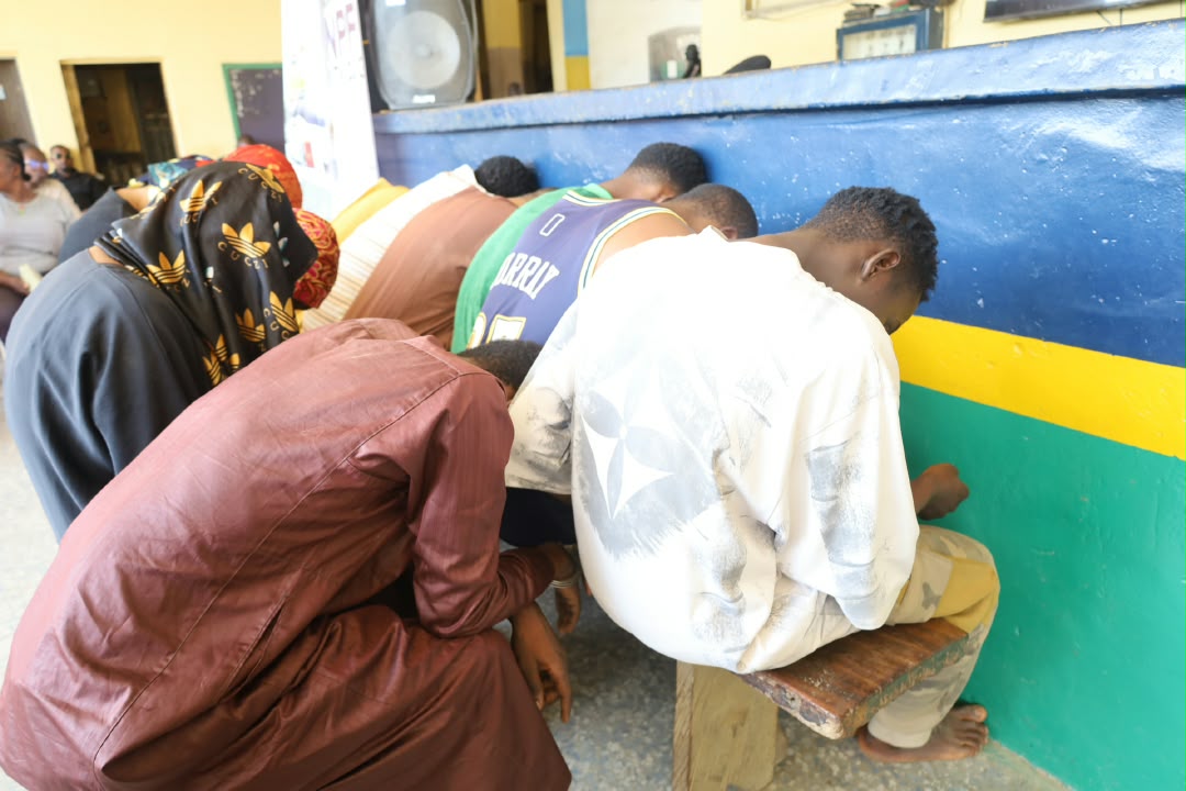 eight suspected members of a one-chance robbery-worldfrontng.com